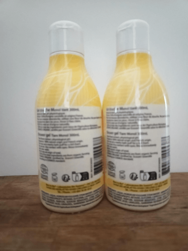 Lot de 2 bouteilles de gel douche monoï tiaré bio 
