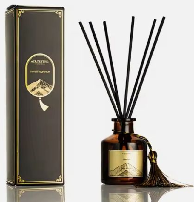 Diffuseur de parfum d'intérieur avec bouteille en verre ambré