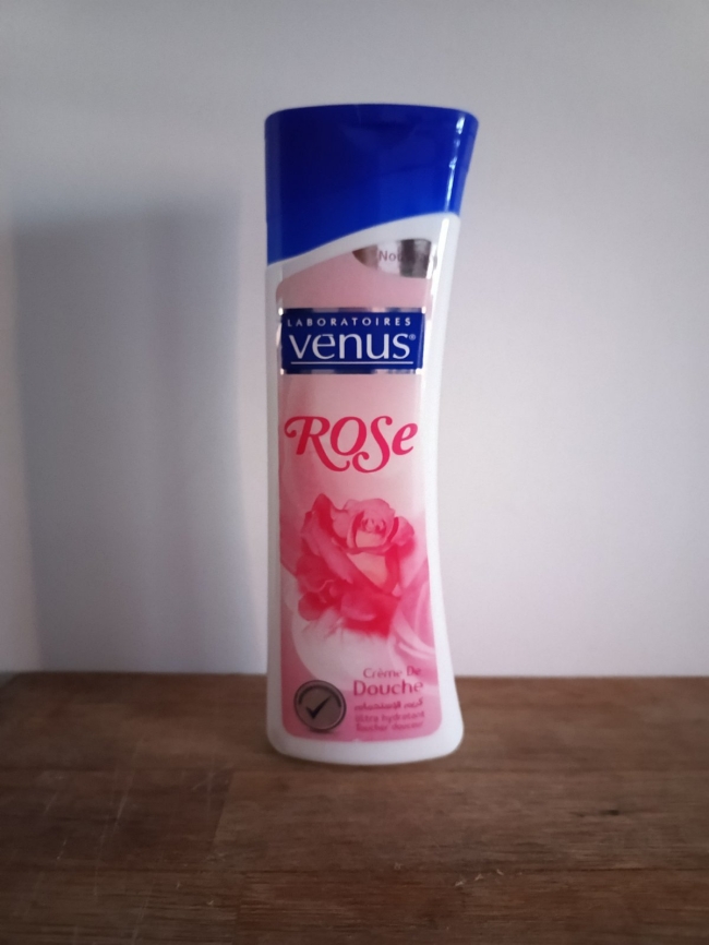 1 bouteille de crème de douche à la Rose by Venus