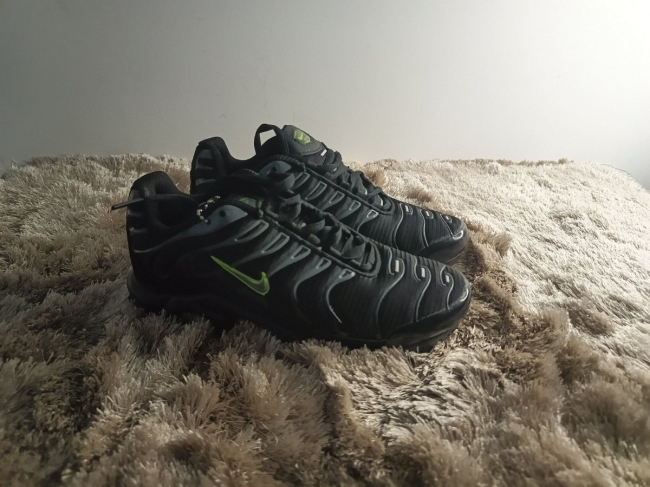 Tn noir et verte - Pointure 38